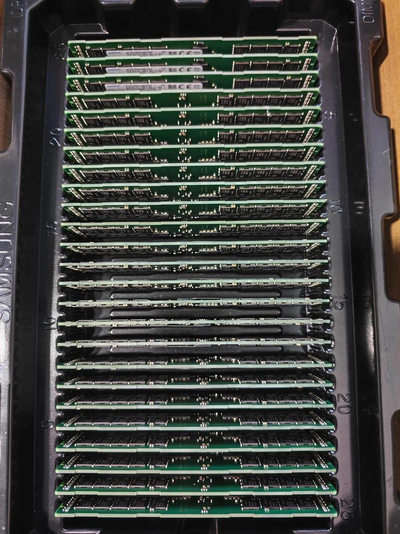 内存条卡槽一个能用一个不能用