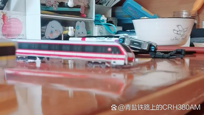 地铁惊现7级甲模型