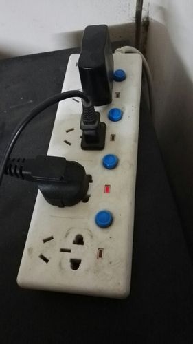 插板指示灯微亮却没有电