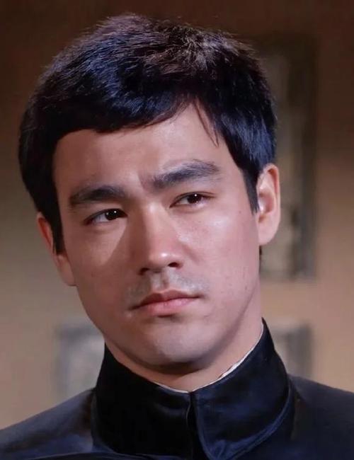 成龙和周星驰关系好吗