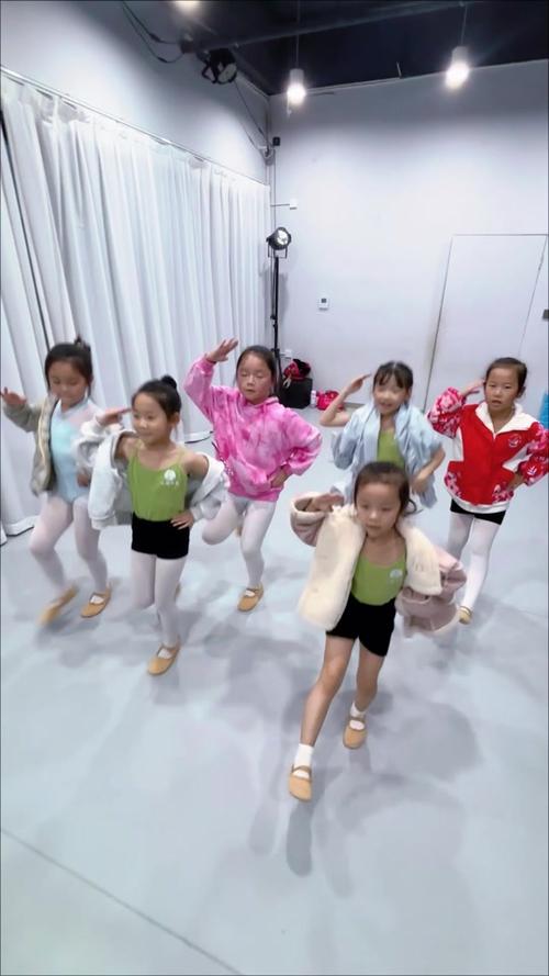 小孩跳舞最火十首歌
