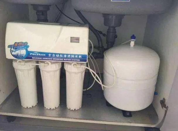 名气净水器故障灯闪烁