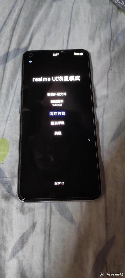 手机突然不显示卡重启后正常