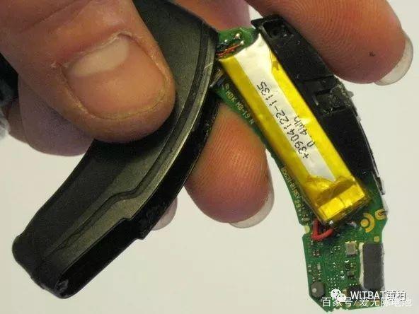 蓝牙耳机的电池使用方法图标