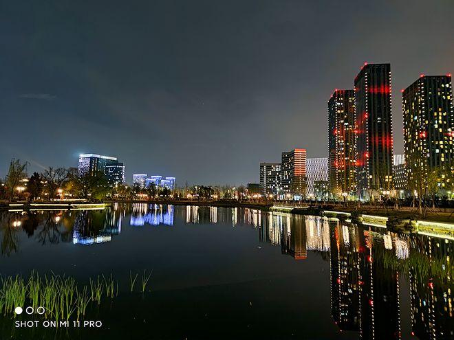 小米11pro夜景模式缩略图