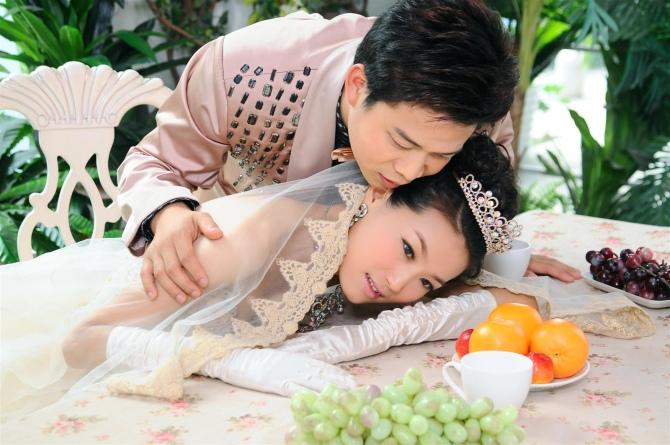 照顾朋友新婚老婆