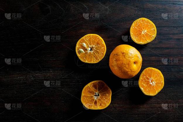 橙子切开有黑色的东西