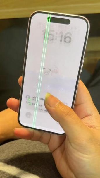手机屏有条白线什么问题