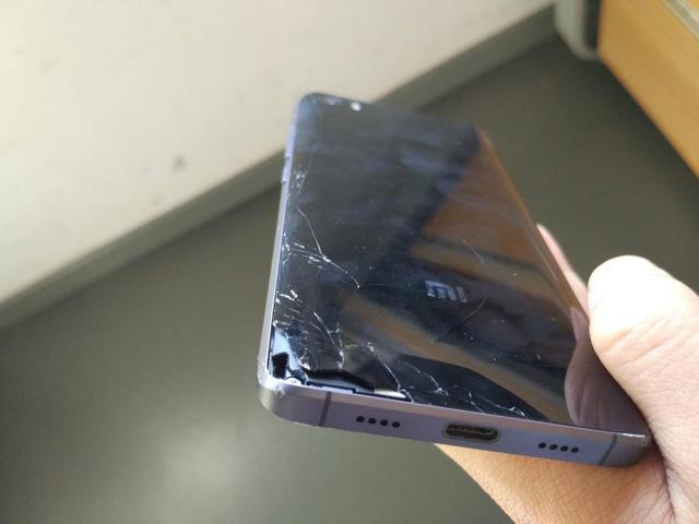 一加6后盖碎了怎么换截图