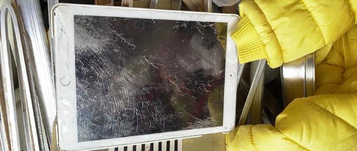 ipad屏幕内有灰尘怎么办缩略图