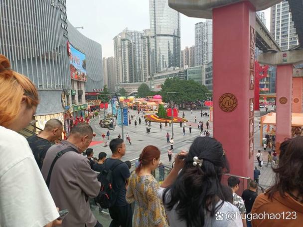 重庆步行街哪里最繁华