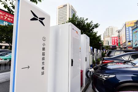 小鹏汽车充电站游戏截图