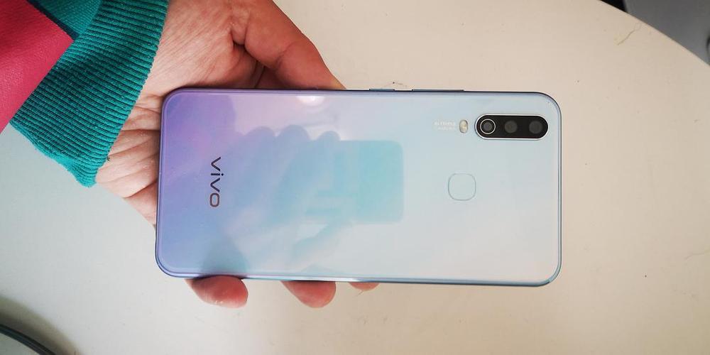 vivoy3值得入手吗缩略图