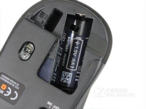 无线鼠标放入电池亮一下后无反应