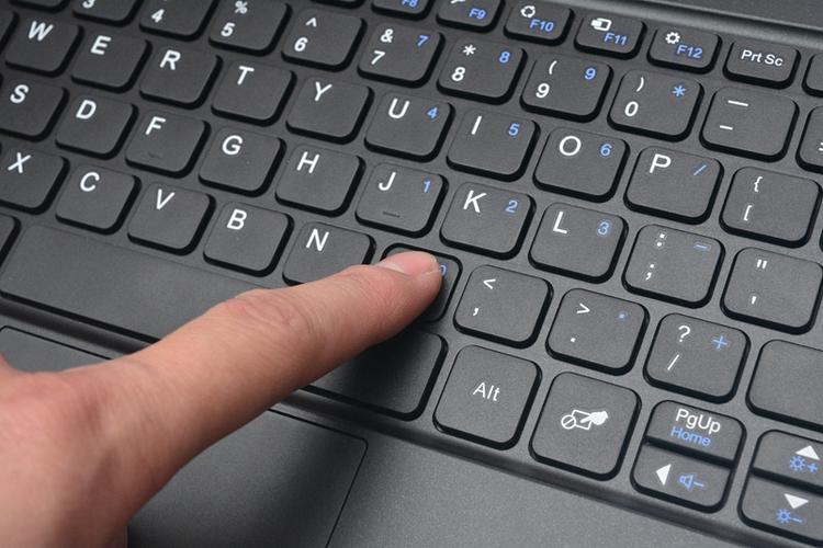 键盘发出滴滴滴的声音