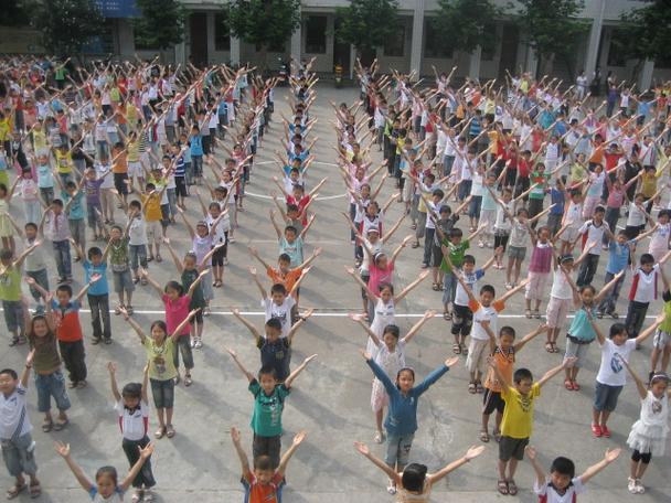 七彩阳光小学生