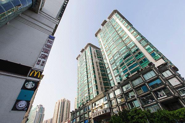 《地铁逃生我的家》