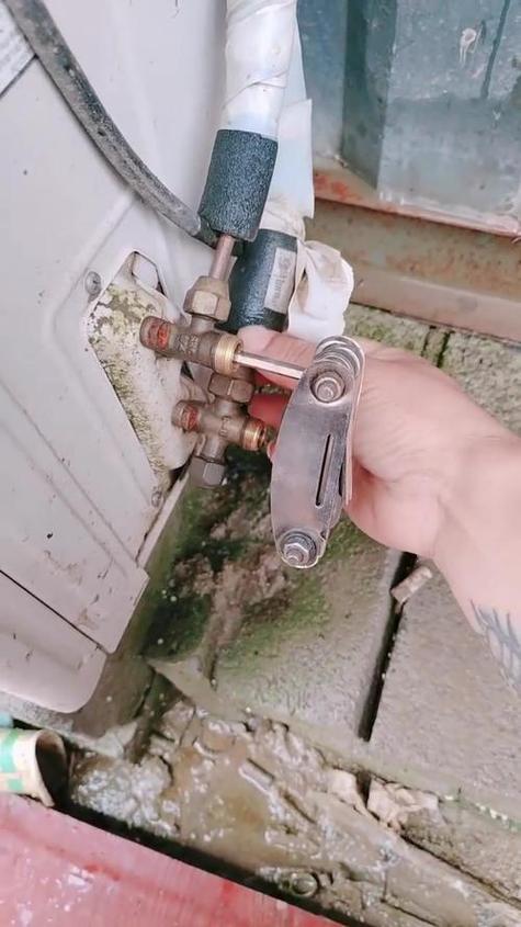 拆除空调机的收氟方法