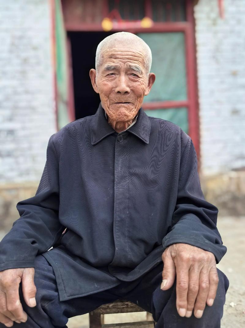 毛爷爷是汉族人吗