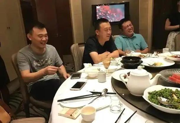 怎么感谢领导请吃饭
