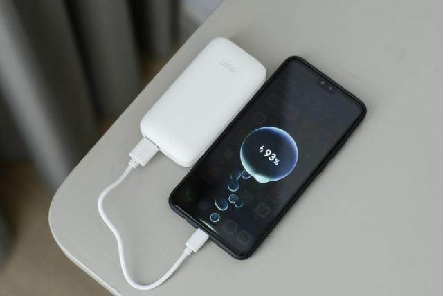 充电摸手机侧面有震动缩略图