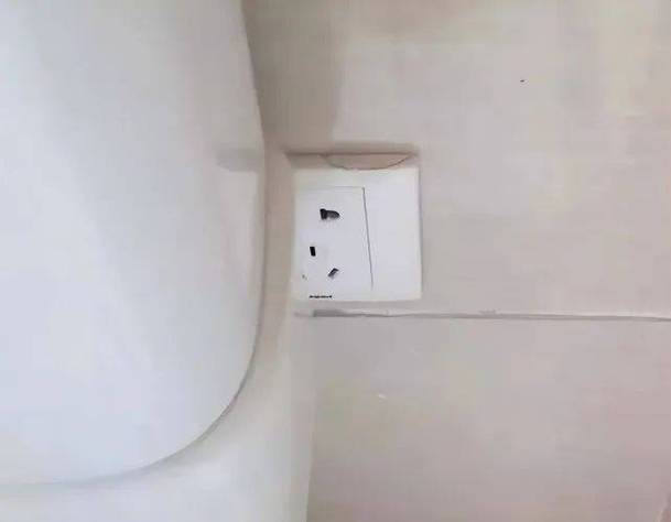 插座挡住了怎么引出来