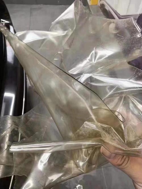 贴膜不撕掉旧膜直接贴