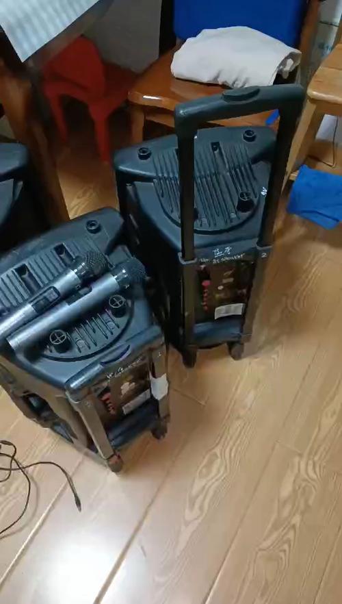 移动音响怎么连接话筒