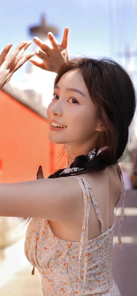 小姐姐全面屏锁屏壁纸