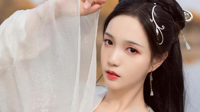 古代白衣小姐姐