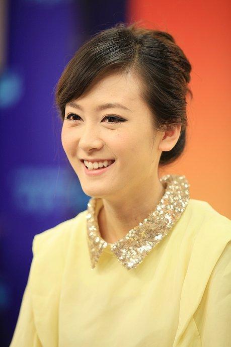 零距离女主持人