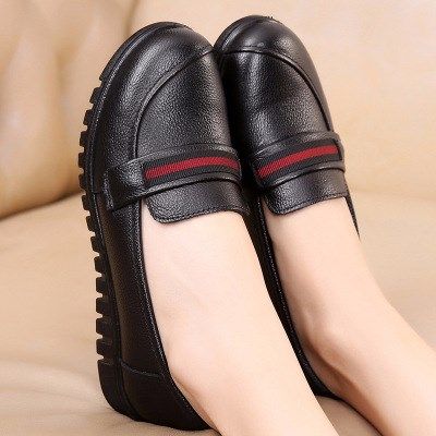 六十岁女人软底牛皮鞋截图