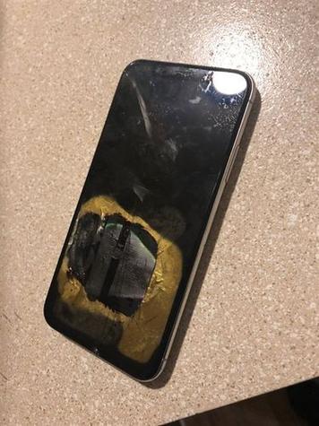 苹果手机吱吱响会爆炸吗