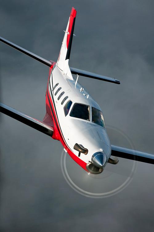 一个螺旋桨的飞机