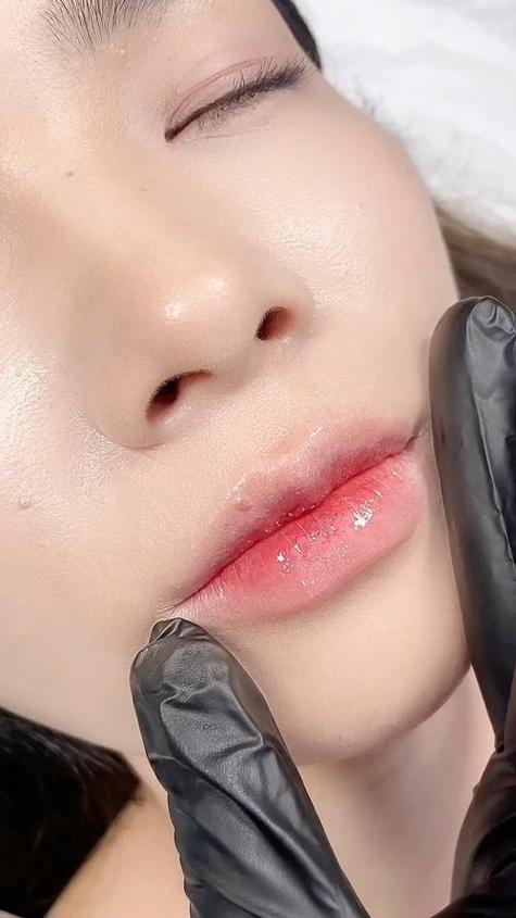 半永久花瓣唇怎么做
