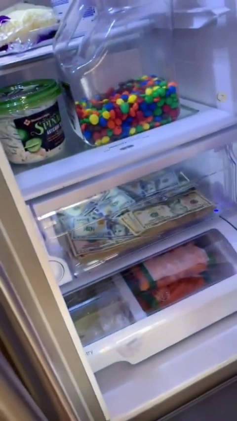 有钱人的生活枯燥且乏味