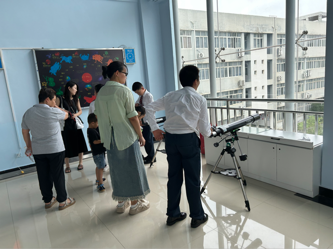 小岛幼稚园跟英才的关系