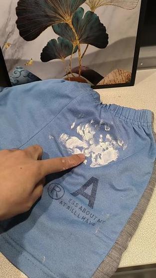 衣服上粘上发泡胶已干怎么去除