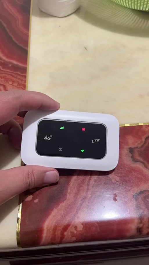 无线信号灯一直闪烁