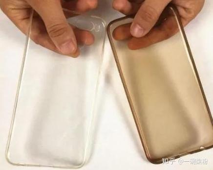 浅色硅胶手机壳脏了怎么清洗