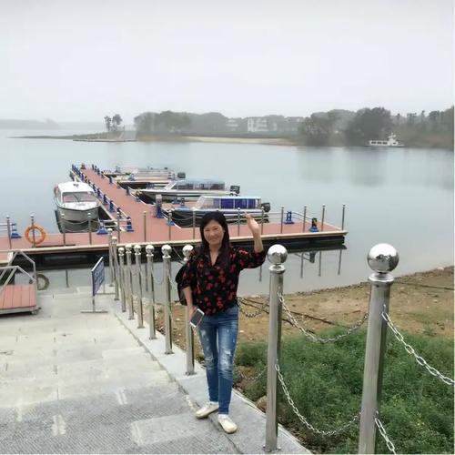 如何在闲鱼上找人