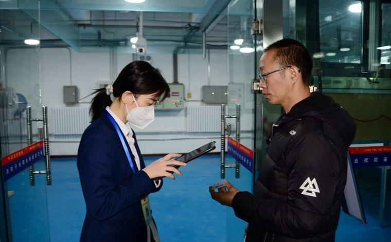 谷歌商店一直核对信息截图