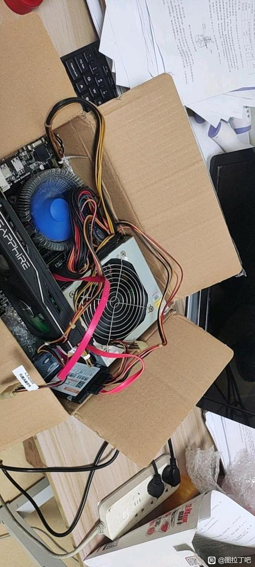 主机风扇转动但是显示屏不亮截图