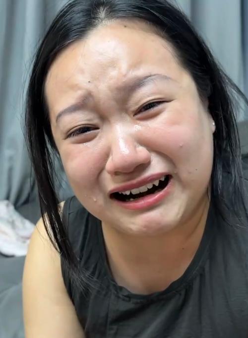 胖五发射哭的小姐姐是谁