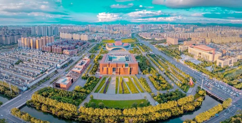 昆明官渡区是市中心吗?