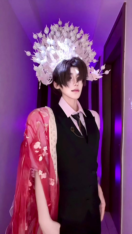 解雨臣COS服截图