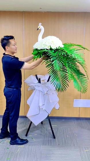 白事用品孔雀的制作
