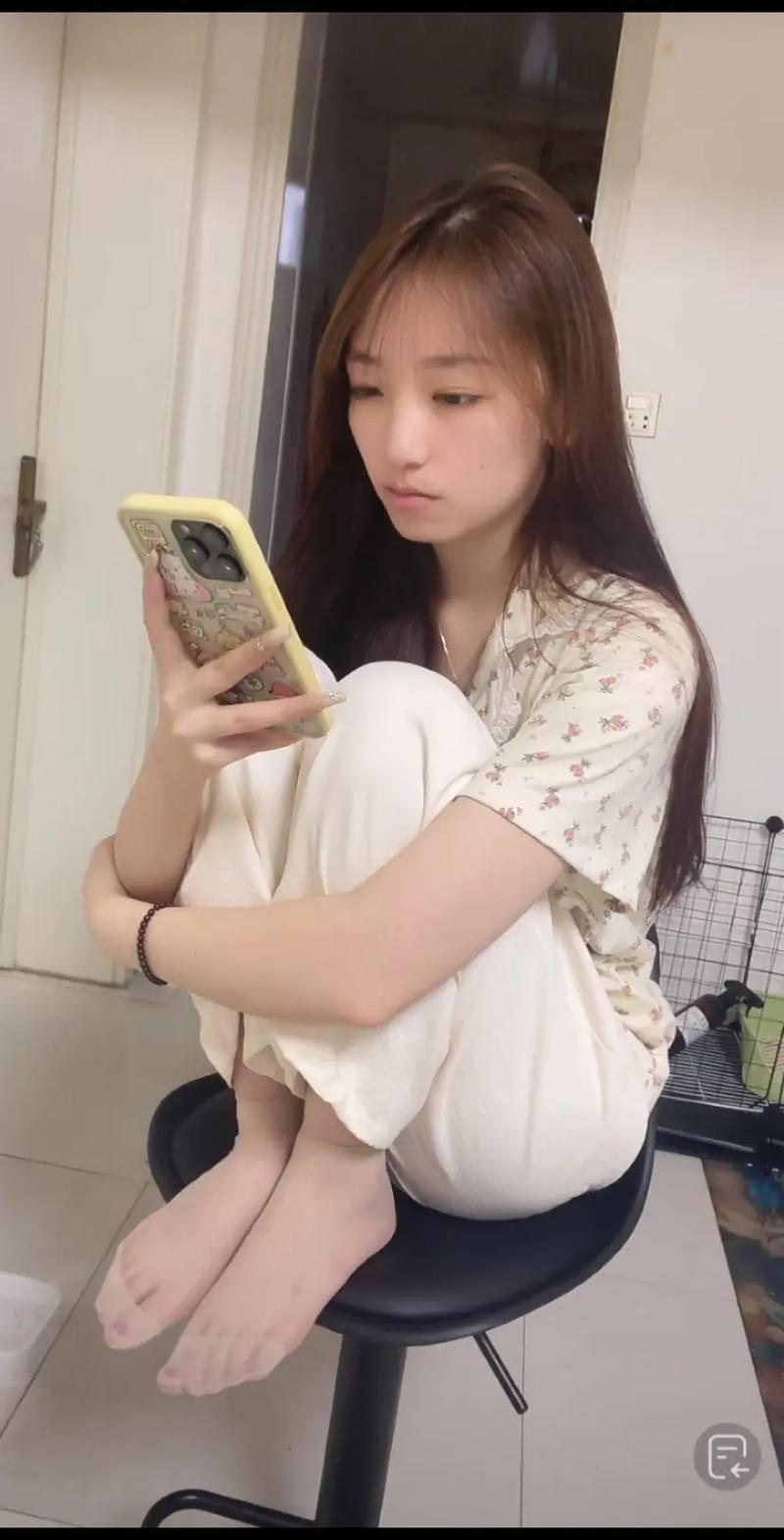 足美屋怎么充会员