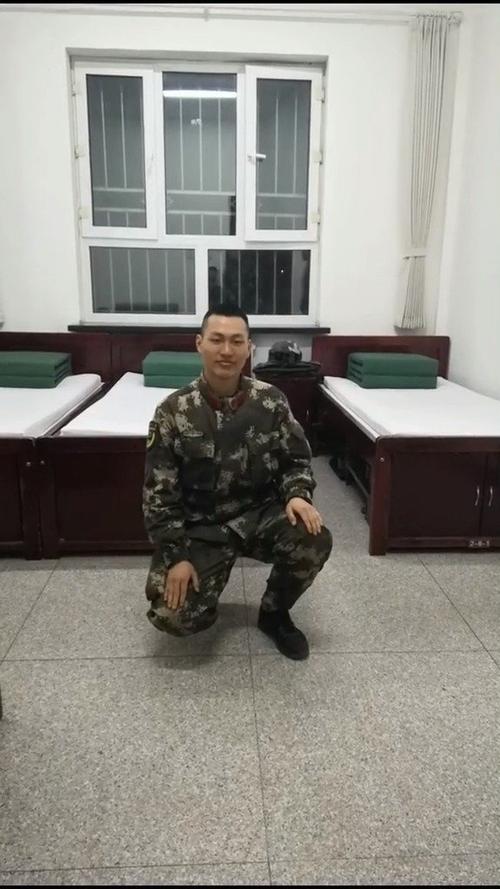 红警如何让兵蹲下