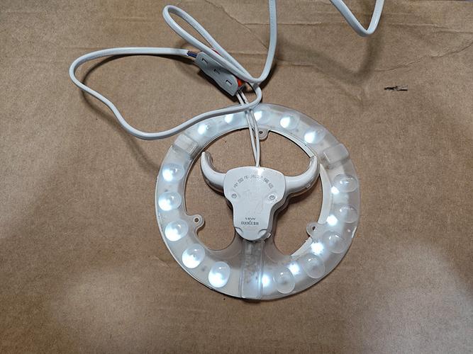 led吸顶灯变暗是什么原因